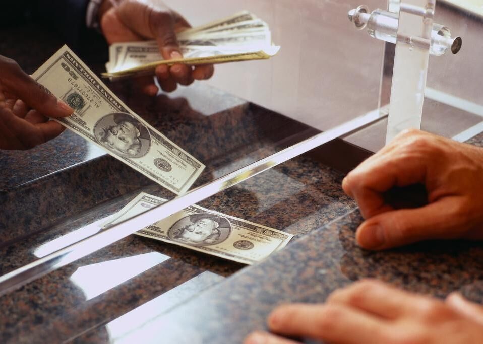 Bank teller